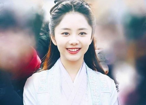 phim-sex-co-trang-noi-tieng-nhat-hong-kong-kim-binh-mai