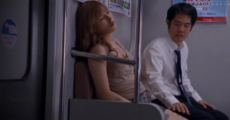 gap-hot-girl-ngu-gat-ai-ngo-dung-phai-gai-dam