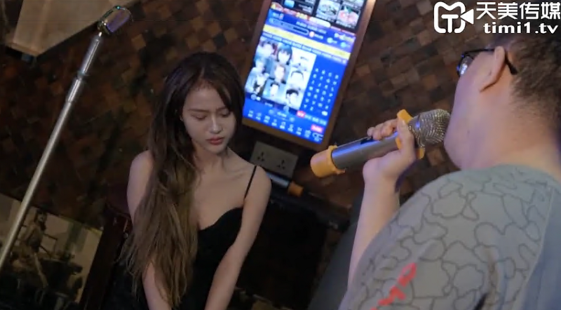 du-nhau-voi-gai-xinh-that-tinh