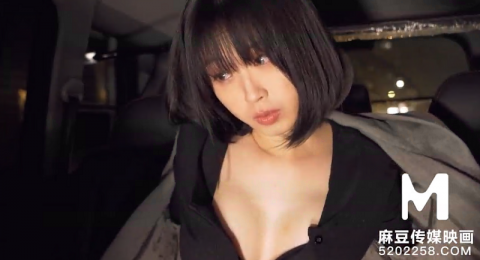 phim-sex-anh-tai-xe-taxi-bien-thai-va-nu-khach-xinh-dep