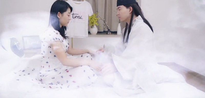 anh-chang-may-man-cung-voi-cac-co-tien