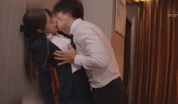 nhan-luc-co-thu-ky-say-ten-giam-doc-dam-duc-do-tro-doi-bai