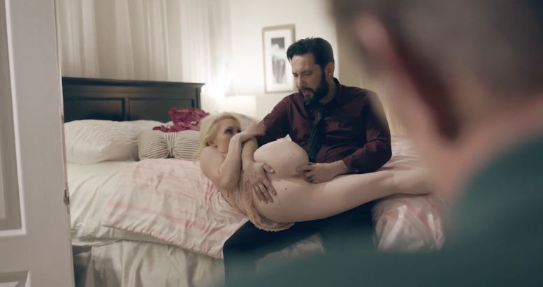 nguoi-bo-dung-con-gai-tuoi-teen-de-tra-no-cua-minh