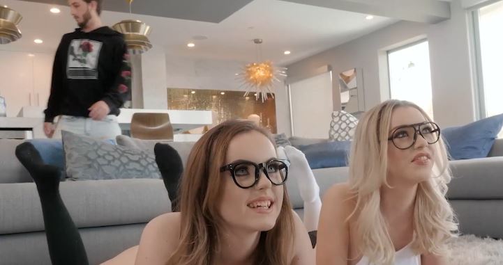 thang-em-ho-may-man-va-hai-co-chi-ho-thich-choi-game